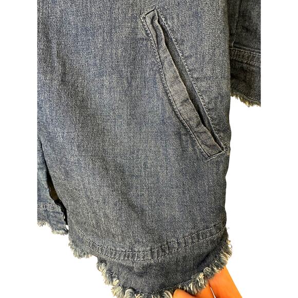 Belle by Kim Gravel QVC Sz 8 Chambray Top Jacket Shacket w/ Fray Hem Classic - Picture 4 of 6